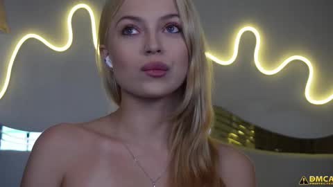 Snapshot of kelly_peachpiee chatting on October 17, 5:32 am kelly_peachpiee online show from October 17, 5:32 am