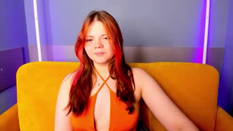 Kellyfiery online show from December 3, 8:06 am