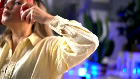 Denise online show from November 18, 2:45 am