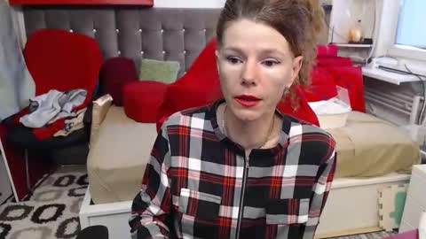 kelly online show from October 6, 7:47 am