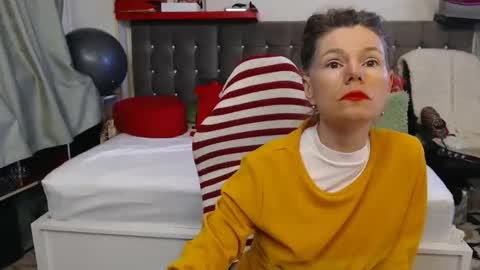 kelly online show from March 15, 10:28 am