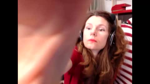 kelly online show from May 2, 9:18 pm