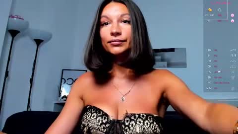 kellysmits online show from June 23, 5:22 pm