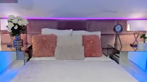 kelsi_di online show from July 5, 5:02 am