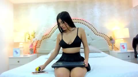 Kendall Turner online show from February 17, 12:48 pm