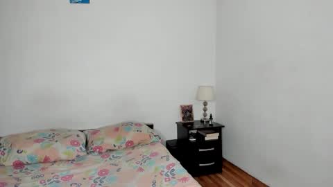 Kendal online show from February 18, 2:49 pm