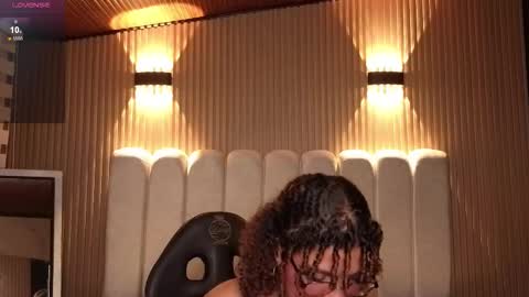 kendall_rossii_ online show from November 23, 3:31 am