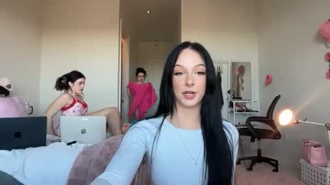 kendallmonroee online show from January 17, 10:50 pm