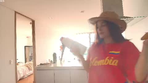 kendall online show from June 25, 3:02 pm