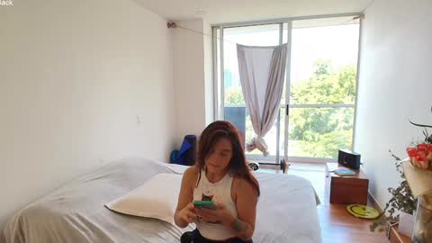 kendall online show from February 11, 6:31 pm