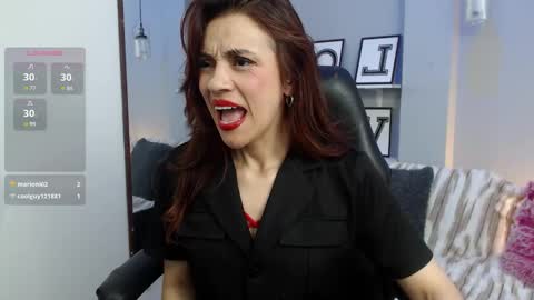 Kendall  online show from February 9, 9:06 pm