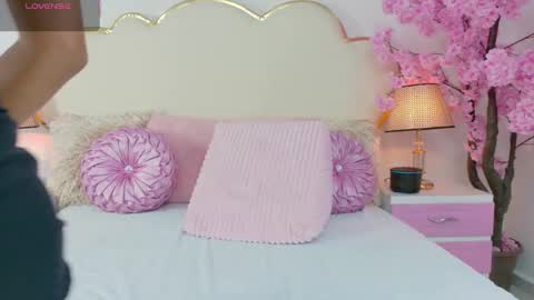 Kendal  online show from March 17, 9:30 pm