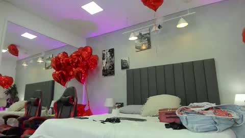 Kendra London online show from February 24, 11:53 am