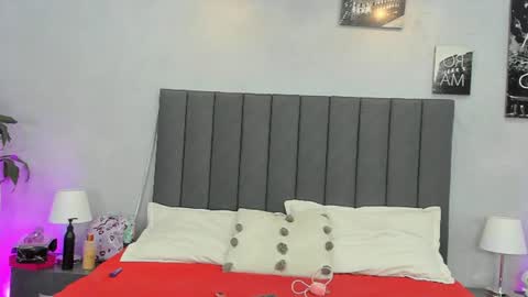 Kendra London online show from July 25, 11:39 am