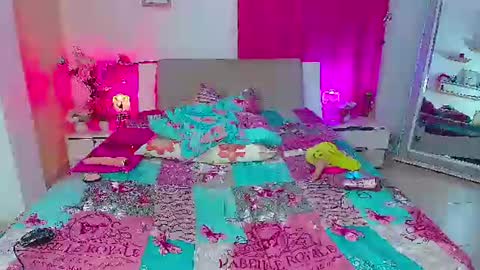 kendra_love31 online show from July 22, 3:07 am