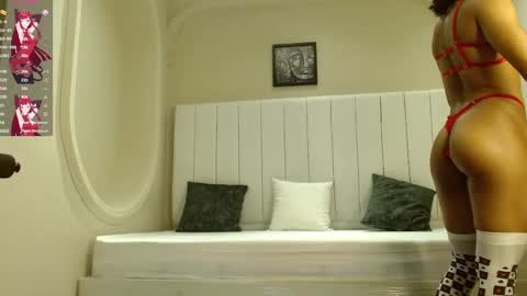 Snapshot of kendra_lux1 chatting on October 8, 1:37 pm kendra_lux1 online show from October 8, 1:37 pm