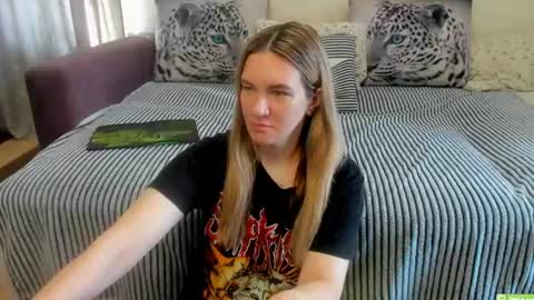 Kendra online show from June 14, 2:24 am