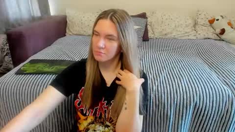 Kendra online show from June 8, 1:28 am