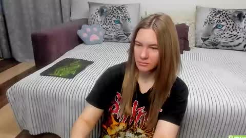 Kendra online show from May 5, 10:57 pm