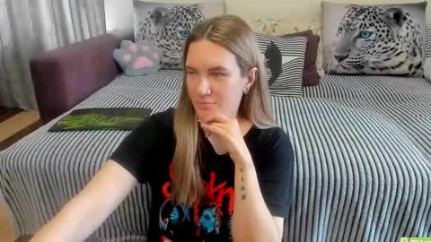 Kendra online show from May 18, 4:29 am