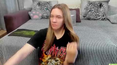 Kendra online show from May 7, 11:41 pm