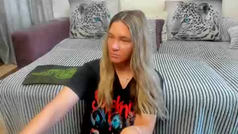 Kendra online show from August 4, 12:05 am