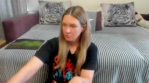 Kendra online show from June 25, 11:50 pm