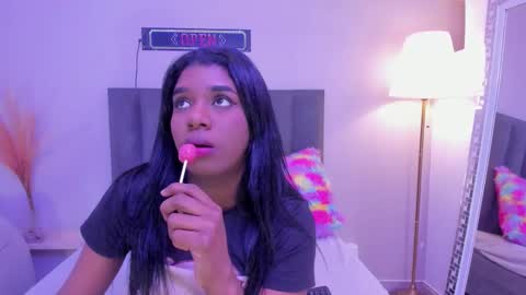 kendrachavez_ online show from February 2, 10:31 pm