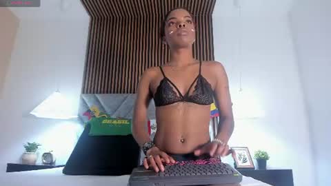 kenndrarose online show from June 29, 1:22 pm