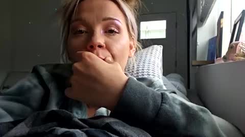 Kenzie online show from July 8, 3:31 am