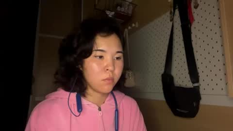 Jenny  online show from May 4, 2:04 am