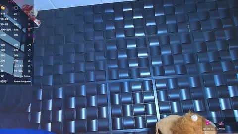 KESHA online show from January 8, 8:18 am