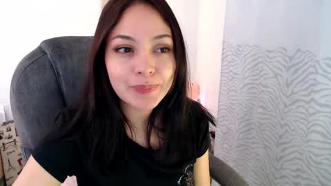Snapshot of khal_girl chatting on February 12, 2:35 am Liss online show from February 12, 2:35 am