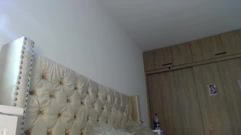 khloe33 online show from February 16, 4:09 am