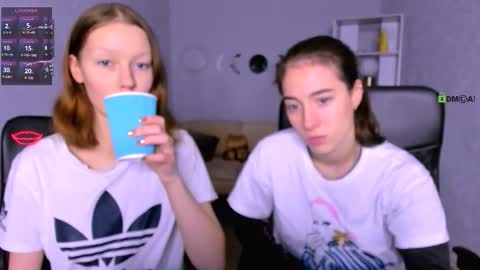 khloebeauty online show from November 11, 8:06 pm