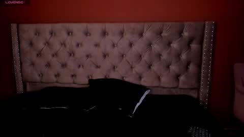 KLOE online show from November 18, 3:24 pm