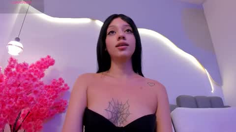 Ellie online show from February 18, 8:19 pm