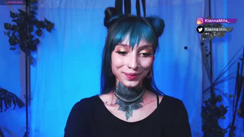 Snapshot of kiannamills chatting on December 27, 11:42 pm Kianna online show from December 27, 11:42 pm