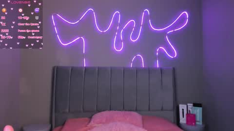 K I A R A            online show from March 6, 9:21 pm