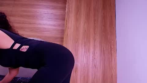 kiaralopez_ online show from June 13, 3:15 am