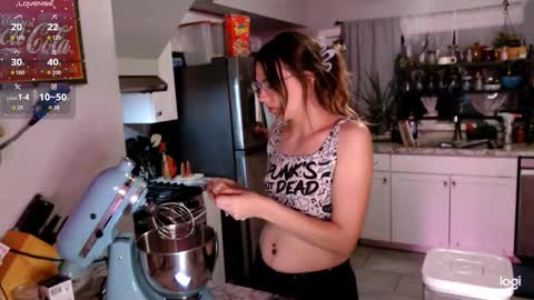 Kiersten online show from March 1, 8:36 am