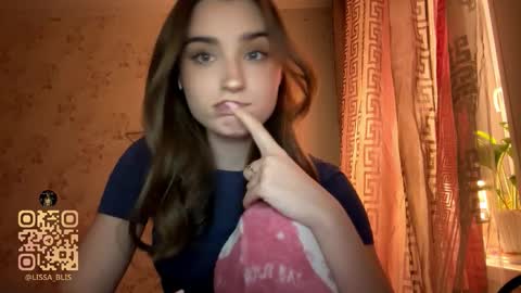 Ola my name is Lissa  Lets hit 10 Thumbs Up together   online show from February 10, 5:27 pm