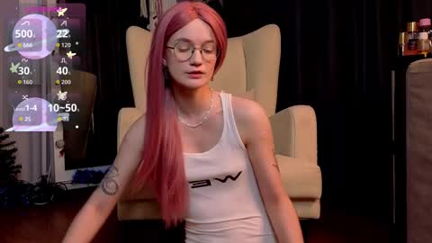 kiki_blue_eyes online show from January 18, 4:31 am