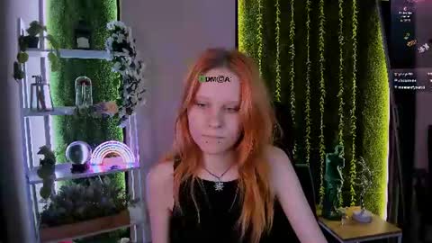 kiki_swan online show from July 3, 9:59 am