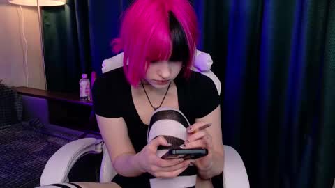 Snapshot of kikimoor chatting on October 17, 10:18 am Kiki online show from October 17, 10:18 am