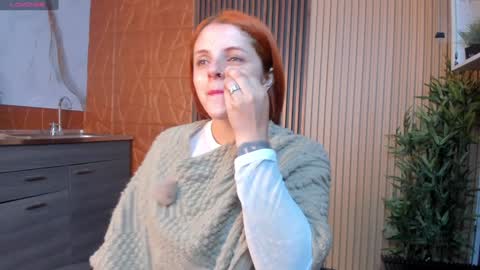 Snapshot of kim_brown_ chatting on February 1, 11:32 am Kim online show from February 1, 11:32 am