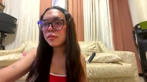 KYLIE online show from May 22, 1:31 pm
