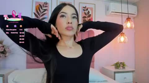 KIM  online show from June 22, 6:27 pm