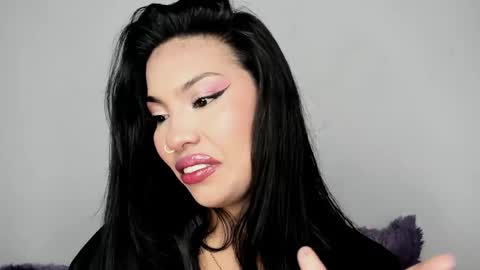 kim_mouth17 online show from May 1, 4:27 am