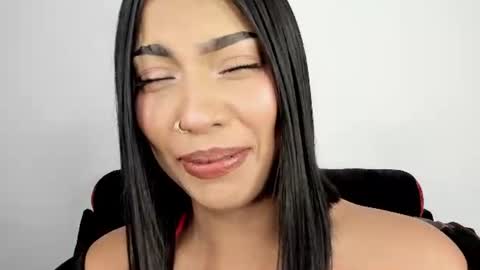 kim_mouth17 online show from July 29, 6:24 am